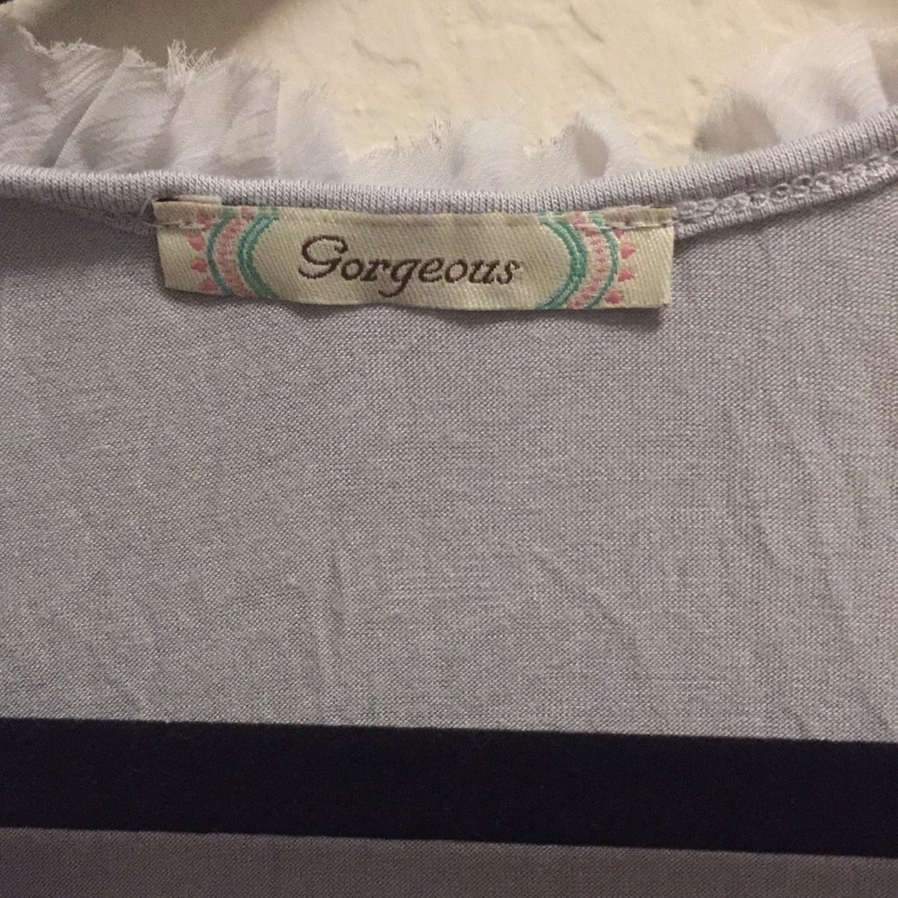 Gorgeous Grey Ruffle Accent Tank Size M - Picture 2 of 7